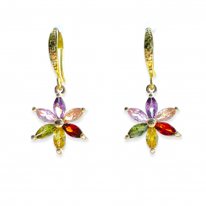 Deze oorbellen met bloem bedel shop je bij Mila jwls!