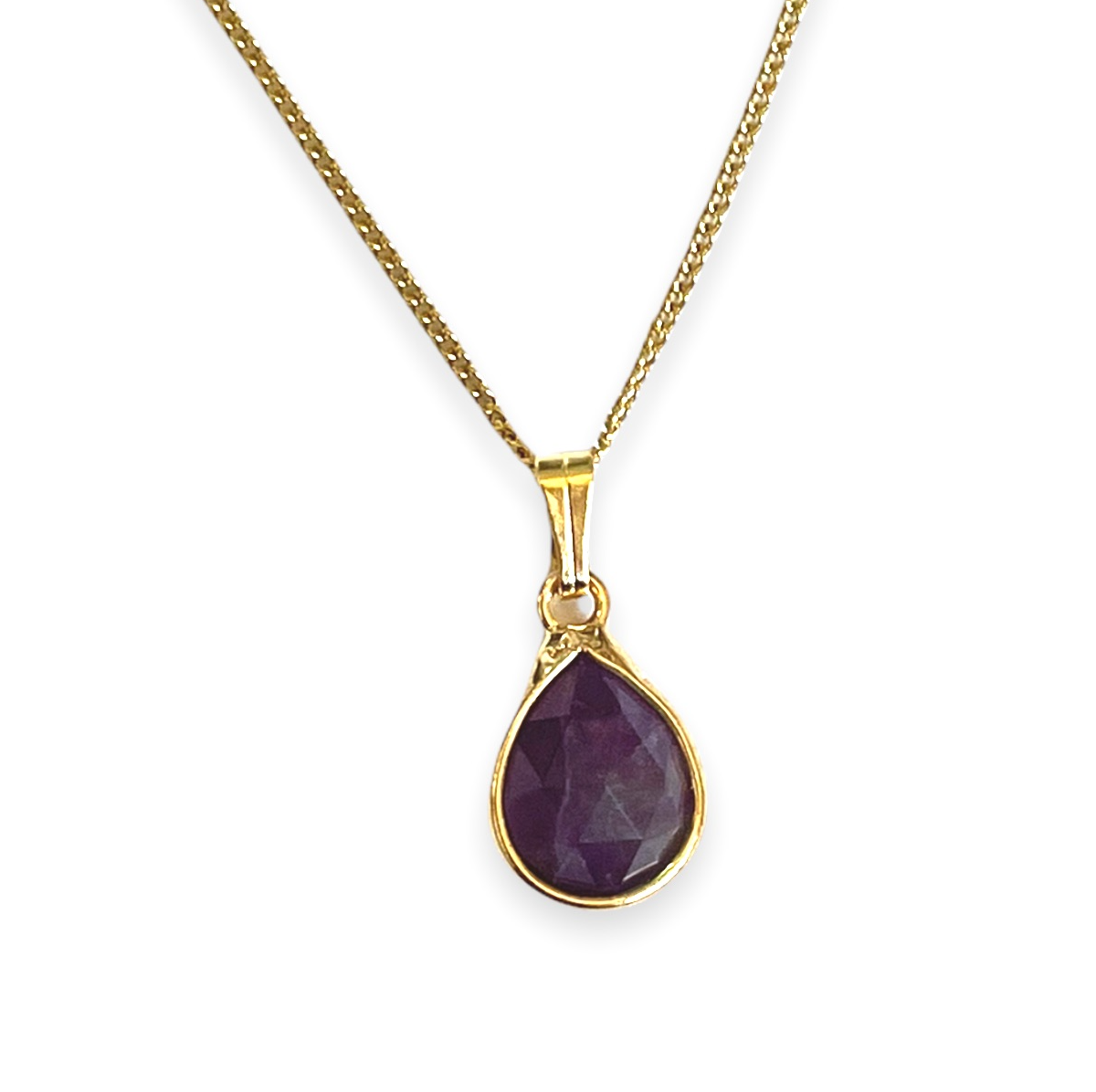Deze ketting met een Amethyst bedel shop je bij Mila jwls.
