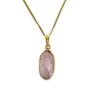 Deze ketting met een Rose Quartz bedel shop je bij Mila jwls.